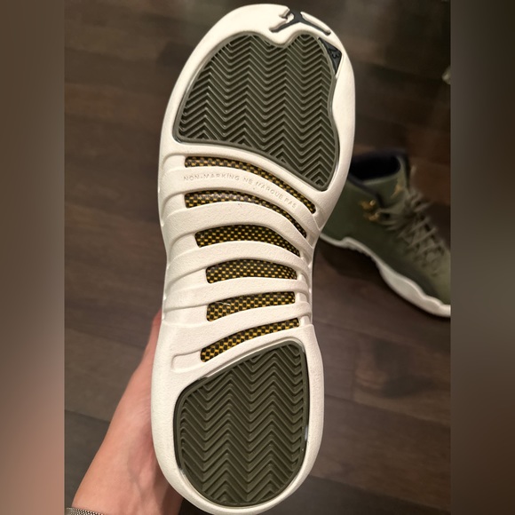 Nike Air Jordan 12 Retro
Chris Paul Class of 2003 - Picture 2 of 5